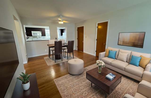 2704 Riedling Dr - 2704 Riedling Drive, Louisville, KY 40206