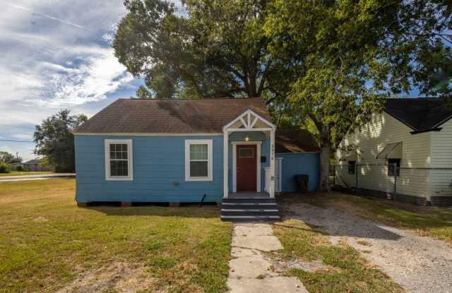 Great little rental with an even better price. photos photos