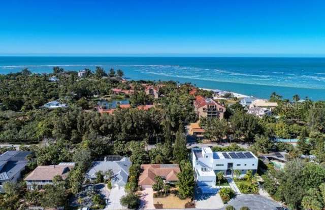 4916 PEACEABLE WAY Gallery 2