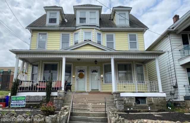 718 Hemlock Street photos photos
