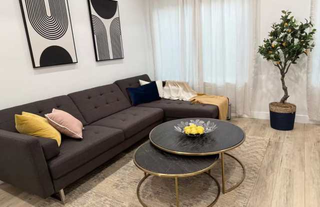 9511 Gidley Street Gallery 2