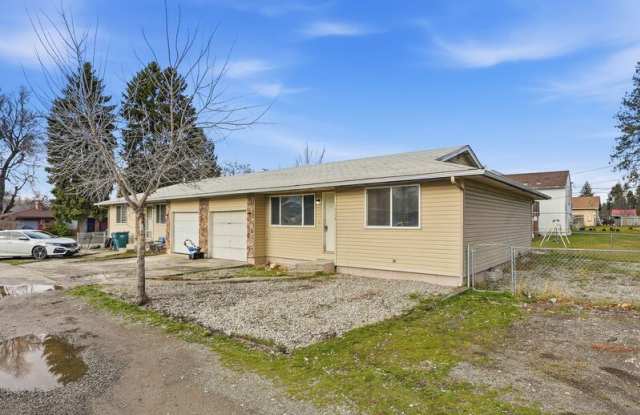 1916 North 8th Street - 1916 North 8th Street, Coeur d'Alene, ID 83814