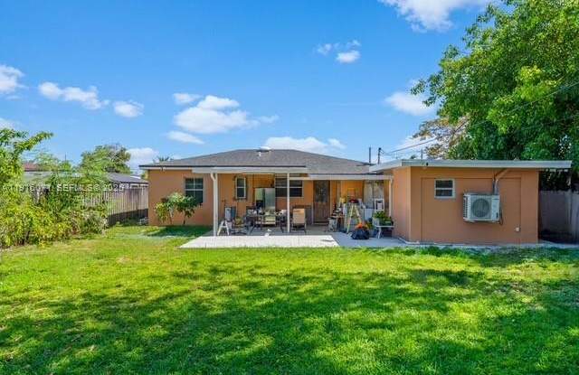 911 E 32nd St photos photos