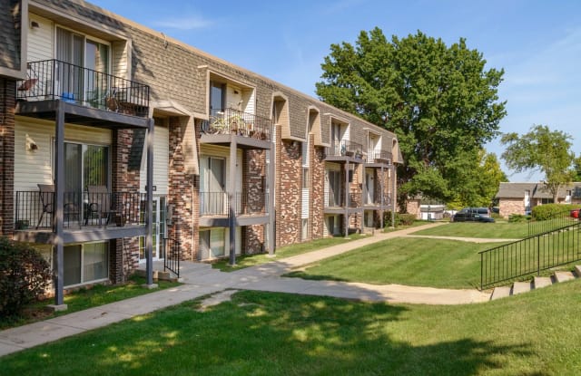 Camelot Village Apartments Gallery 2