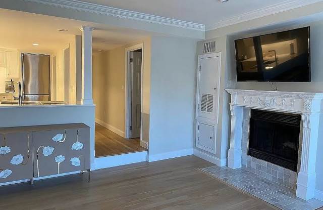 29 Brimmer St Apt 3 Gallery 2