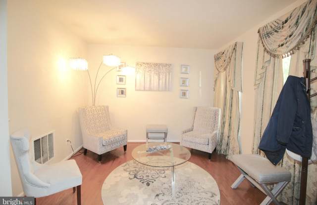 15230 LORD CULPEPER COURT Gallery 2