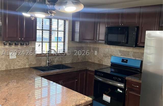 1126 NE 209th Ter photos photos