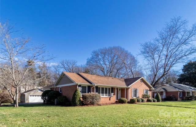 6618 Castlegate Drive Gallery 2