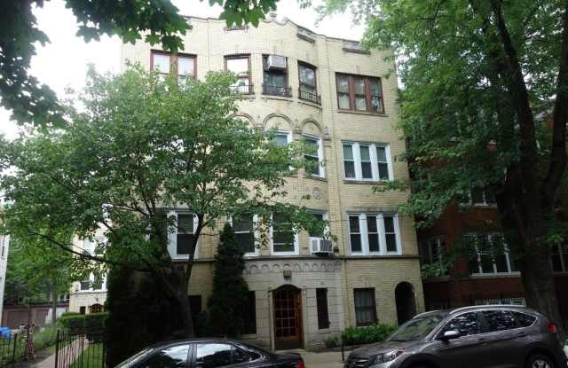 1436 W THOME Avenue Gallery 1