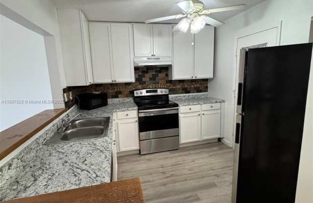 403 NW 68th Ave photos photos