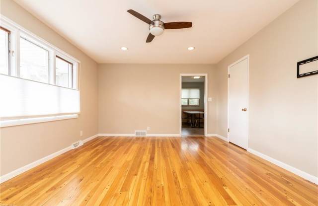 24761 Maidstone Ln Gallery 4