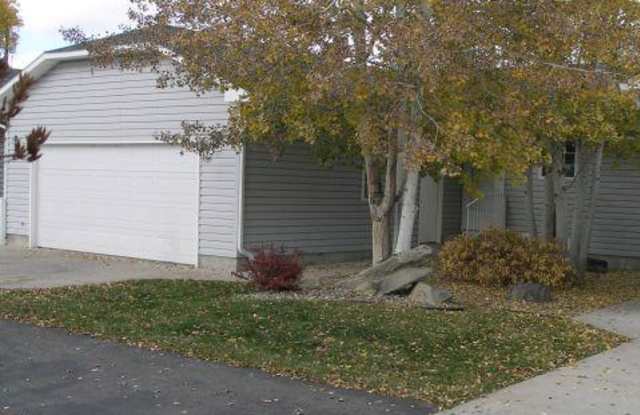 1703 Hawthorne Lane Gallery 3