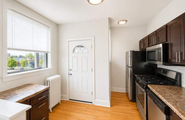 2348 West Addison photos photos