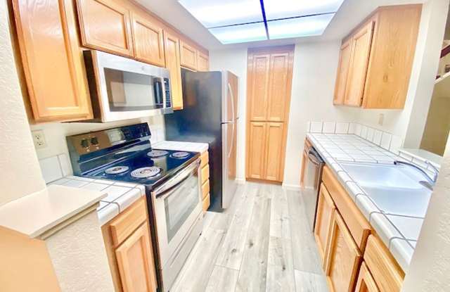 7449 Oxford Cir Gallery 2