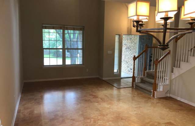 6702 Debcoe Drive Gallery 4