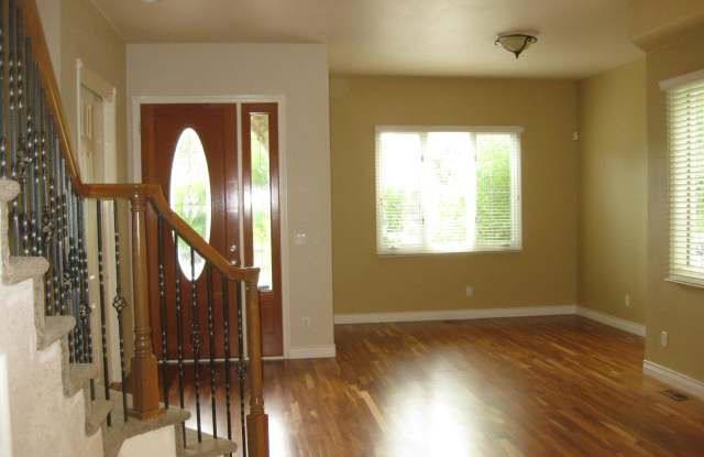 254 S Monroe Gallery 4