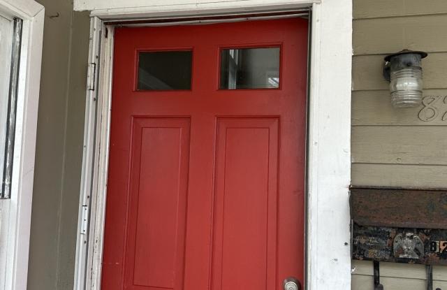 82 Lorenzo Street Gallery 2