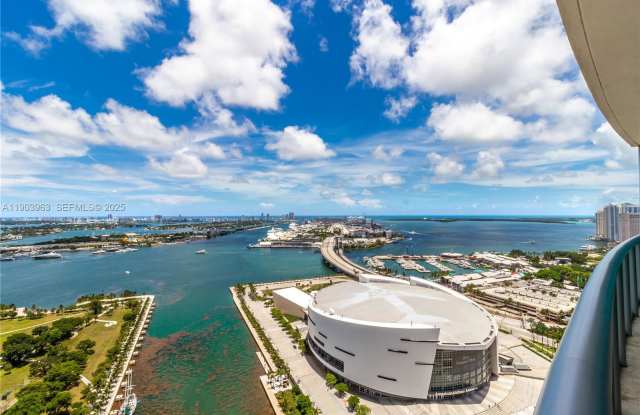 888 Biscayne Boulevard photos photos