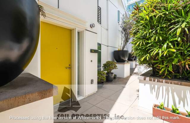 Experience luxurious beach living -Marina del Rey townhome! photos photos