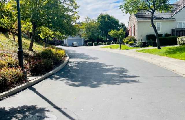 Stunning 3BR/3BA Home in Desirable Gated Community Gallery 3