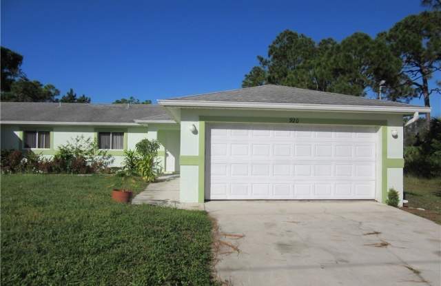 922 Eisenhower Boulevard photos photos