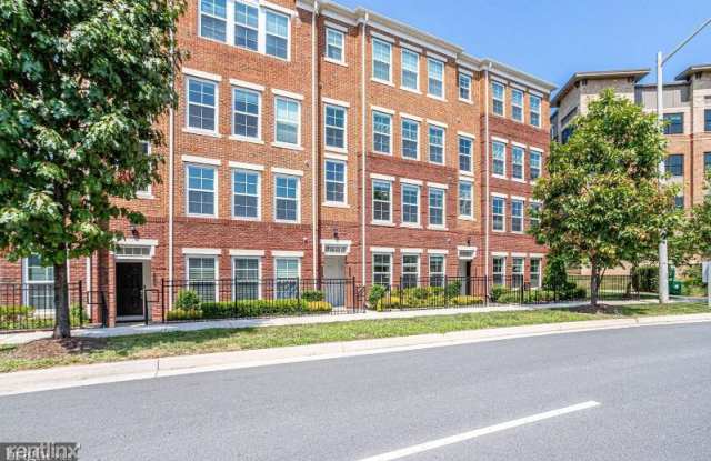 3056 Rittenhouse Cir - 3056 Rittenhouse Circle, Oakton, VA 22031