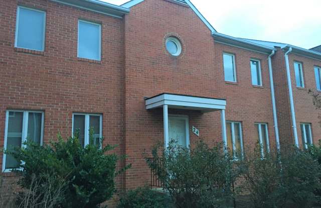 Spacious 3 BR/3.5 BA Townhome in Rockville! - 24 Rockcrest Circle, Rockville, MD 20851