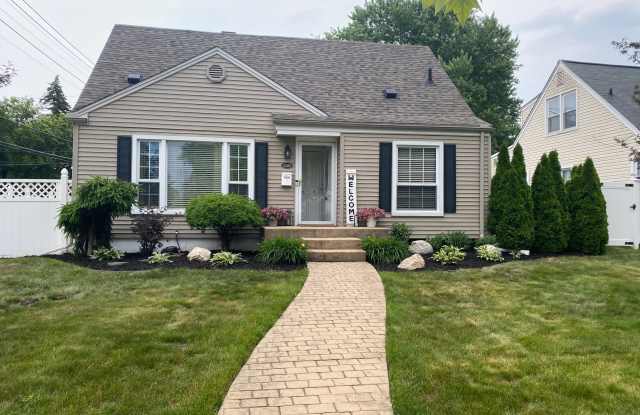 2280 Thomas Avenue photos photos