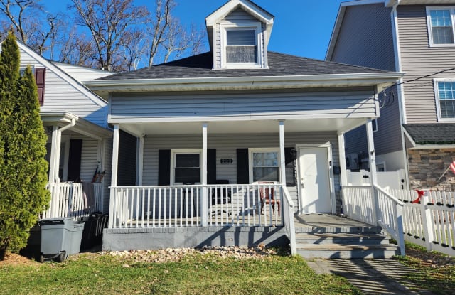 222 Twilight Avenue - 222 Twilight Avenue, Keansburg, NJ 07734