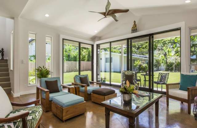 Beautiful Tropical Home Close to Beach w/Pool, Yard & AC: Hale Nani Lanikai Gallery 3