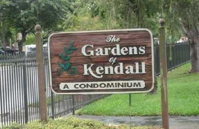 10985 SW 107th St photos photos