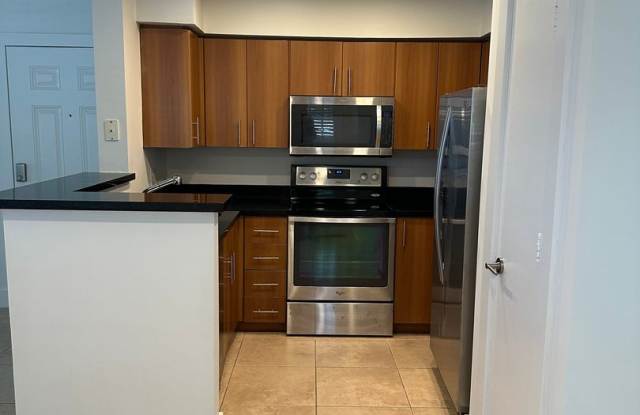 Large 2/2, gated community photos photos