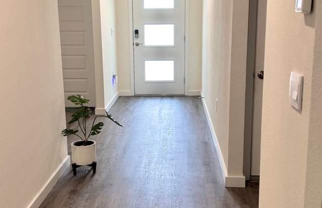 Like-New 3 Bedroom Home in Buena Lago – Saint Cloud, FL Gallery 3
