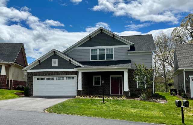 Modern 3 Bedroom Golf Course Home photos photos