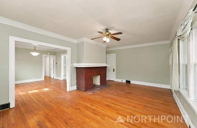 Beautiful Cleveland Heights 2 Bedroom 1 Bath Available Now! Gallery 4