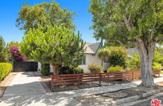 352 Hargrave St photos photos