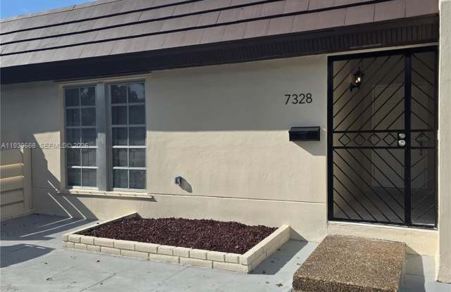 7328 Miami Lakeway S photos photos