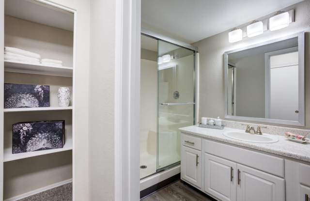 Starrview at Starr Pass Apartment Homes Gallery 4