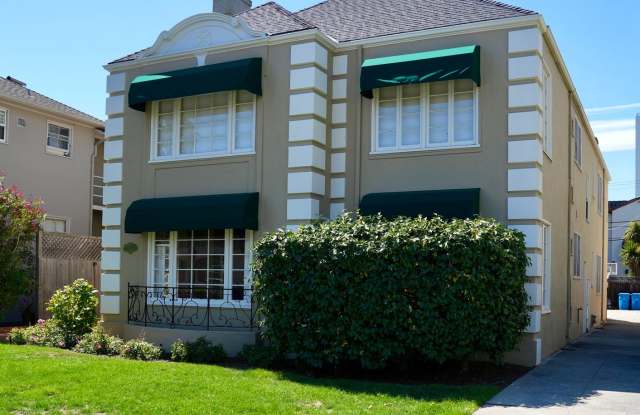 Charming  Spacious 3BR/2BA Lower-Level Home in Prime Baywood Location photos photos