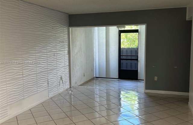 9445 Fontainebleau Blvd photos photos