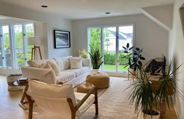 121 Bridge Avenue Gallery 2