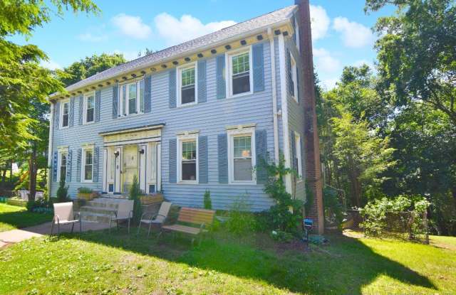 541 Willow Street - 541 Willow Street, Waterbury, CT 06710