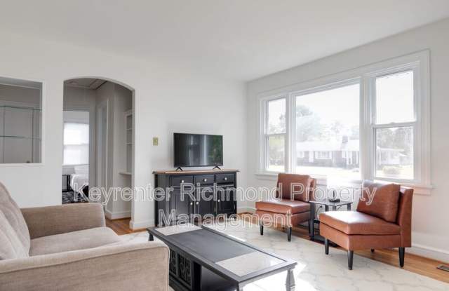 4817 Sydclay Drive Gallery 3