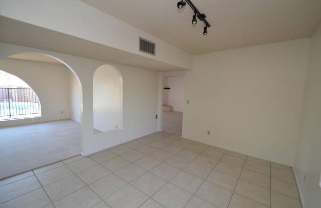 7722 E Knollwood Circle Gallery 2
