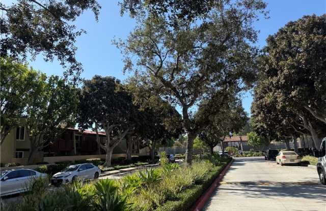 1040 W MacArthur Boulevard photos photos