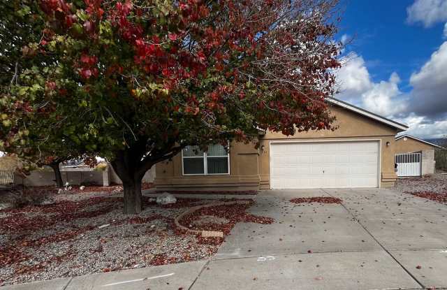 Beautiful 3 bedroom located in S.E. Heights with a HUGE backyard! - 501 Lassen Court Southeast, Albuquerque, NM 87123