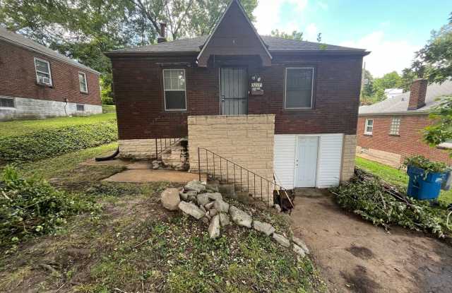 Renovated Two Bedroom Coming Available Soon! - 5217 College Avenue, Jennings, MO 63136