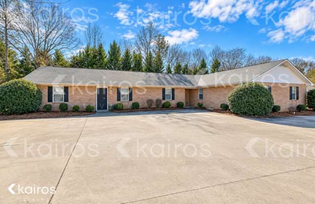 198 Deer Parkway Gallery 1
