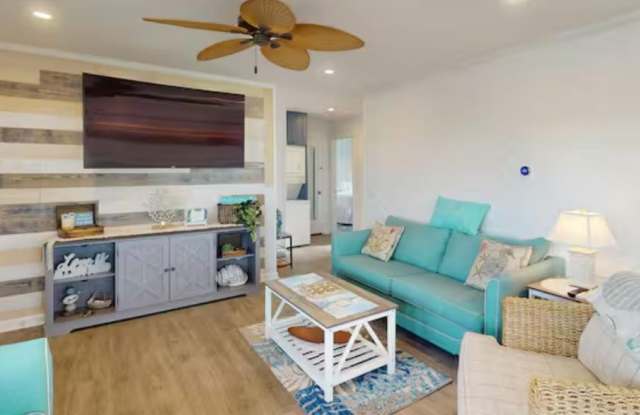 327 ROBIN DR #2 Gallery 2