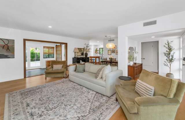 Rates Vary: $3,995 - $6,495 Gallery 4